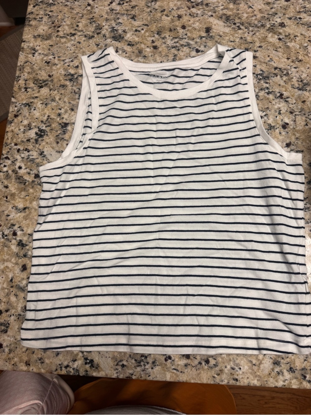 Old Navy Women’s White and Black Striped Tank Top size medium
